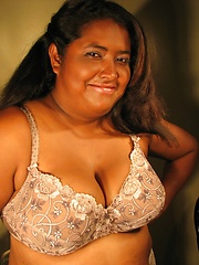 Lorem - chubby latina in wonderbra exclusive lingerie
