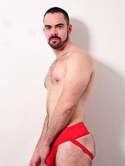 Beared Jason offers up his gagging butt for a good shagging