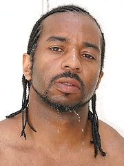 Ebony dude undress his clothes