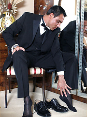 Gay hunk Marcello takes off his office suit for stroking