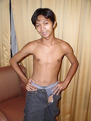 Slim thai twink show his young body